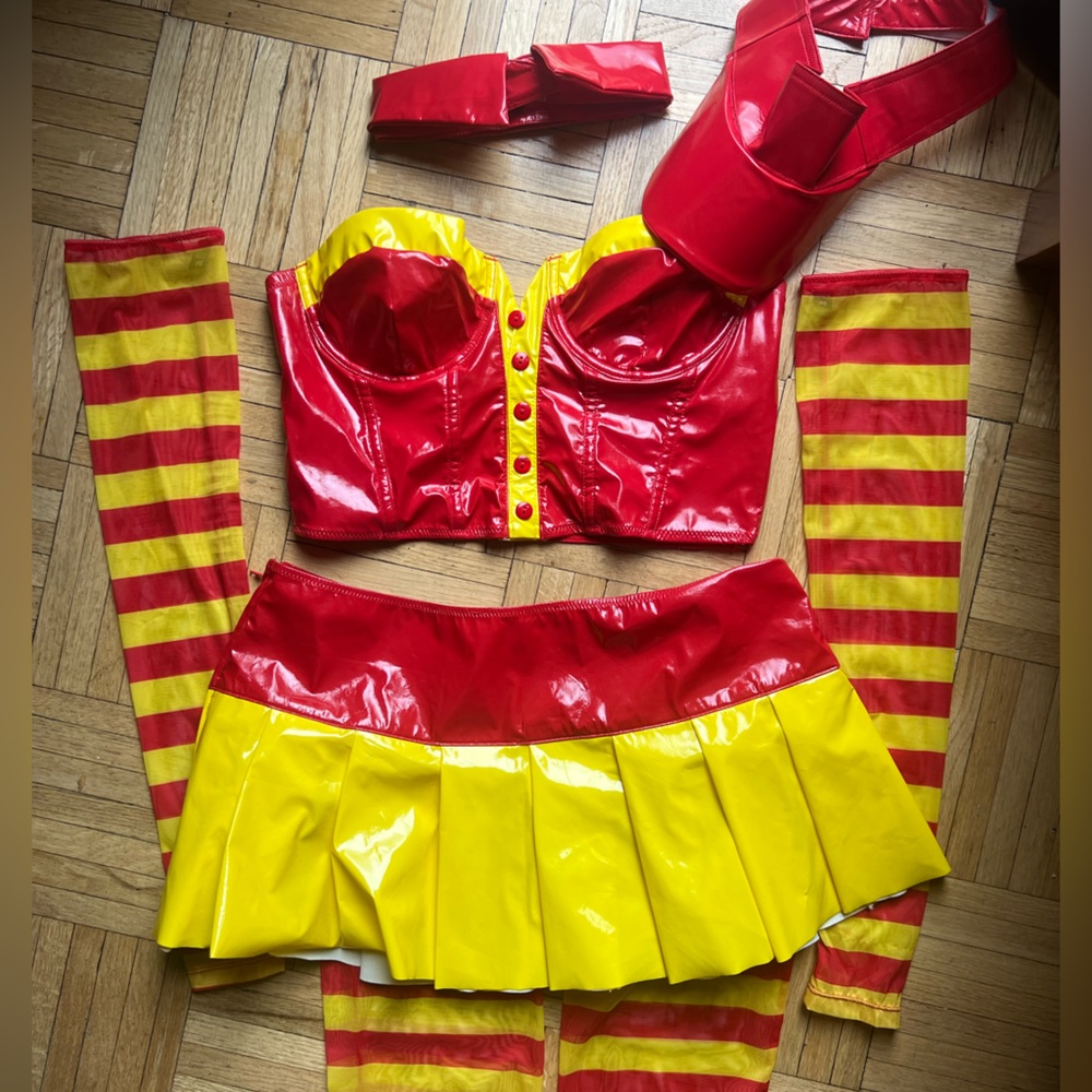 Dolls Kill - Supersize Me Costume Set